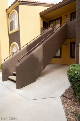 Photo #2: 2180194 Listing