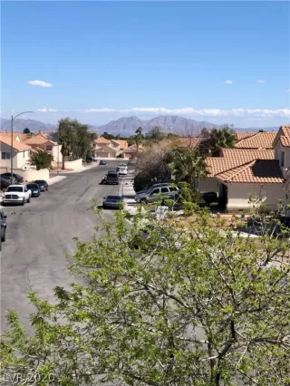 Photo #5: 2180243 Listing 