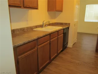 Photo #3: 2180329 Listing 