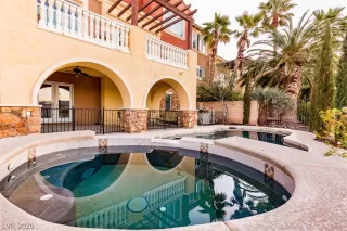 Photo #2: 2180374 Listing 