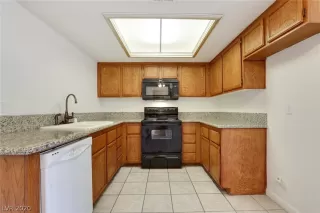 Photo #6: 2180437 Listing