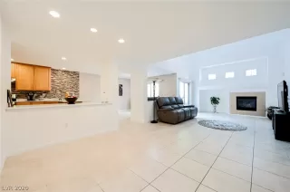 Photo #6: 2180443 Listing