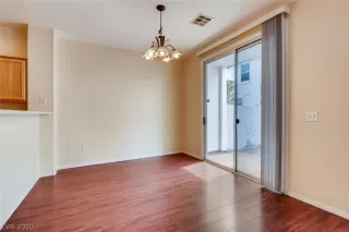 Photo #6: 2180446 Listing 
