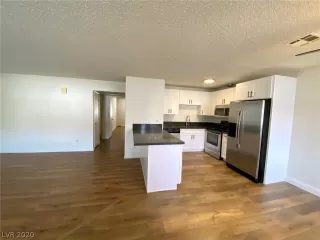 Photo #3: 2180501 Listing 