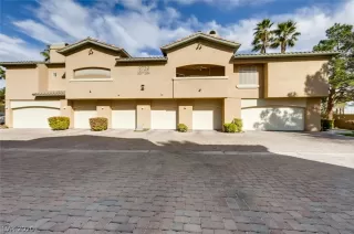 Photo #2: 2180505 Listing