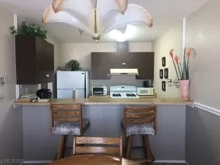 Photo #5: 2180539 Listing 