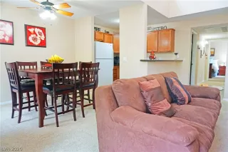 Photo #5: 2180639 Listing 