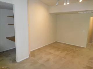 Photo #5: 2180719 Listing