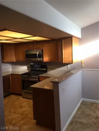 Photo #3: 2180809 Listing 