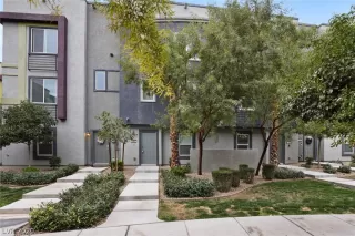 Photo #2: 2180905 Listing