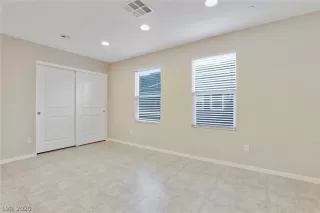 Photo #4: 2180905 Listing