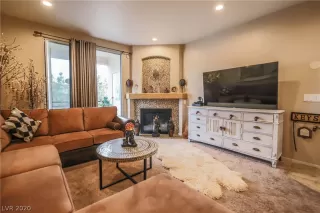 Photo #3: 2180920 Listing