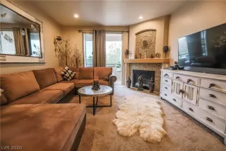 Photo #4: 2180920 Listing