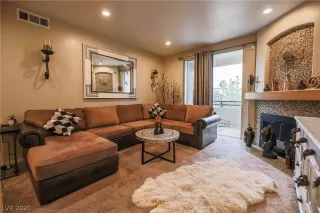 Photo #5: 2180920 Listing