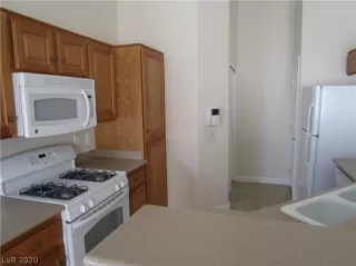 Photo #3: 2180925 Listing 