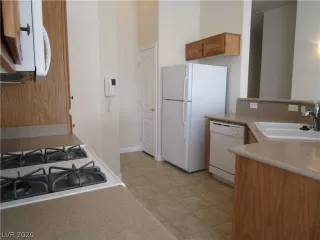 Photo #4: 2180925 Listing 