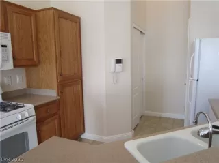 Photo #5: 2180925 Listing 