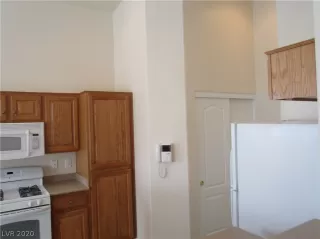 Photo #6: 2180925 Listing 