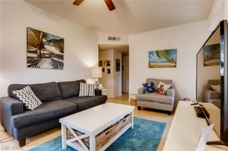 Photo #3: 2181011 Listing 