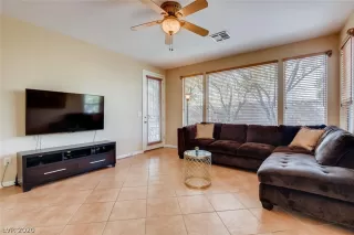 Photo #1: 2181078 Listing 