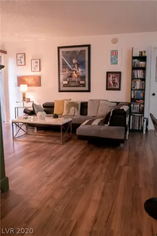 Photo #6: 2181103 Listing 