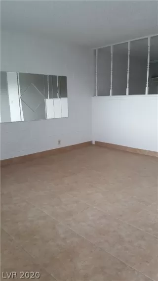 Photo #3: 2181135 Listing