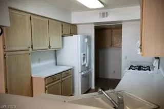 Photo #6: 2181181 Listing