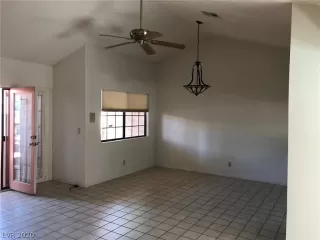 Photo #2: 2181246 Listing