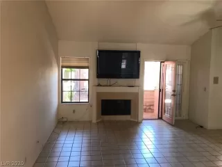 Photo #4: 2181246 Listing