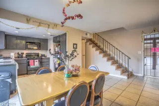 Photo #2: 2181288 Listing