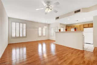 Photo #4: 2181396 Listing 