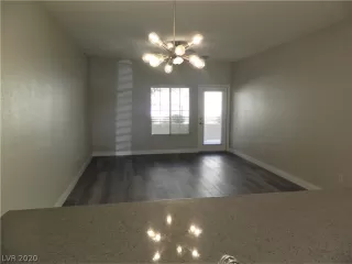 Photo #4: 2182468 Listing