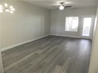 Photo #5: 2182468 Listing