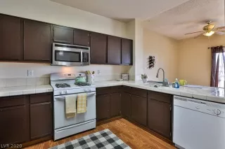 Photo #4: 2182472 Listing 