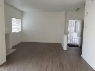 Photo #5: 2182475 Listing 