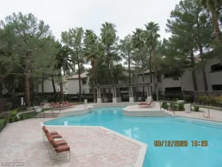 Photo #4: 2182525 Listing