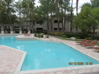 Photo #5: 2182525 Listing