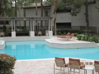 Photo #6: 2182525 Listing