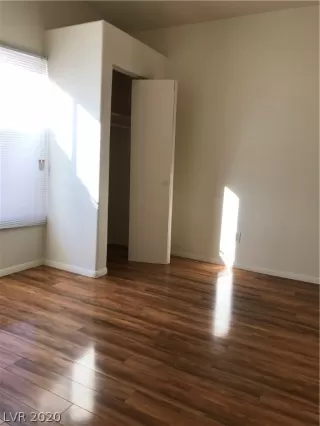 Photo #5: 2182570 Listing 