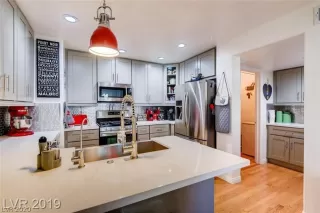 Photo #2: 2182648 Listing 