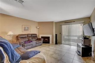 Photo #6: 2182649 Listing