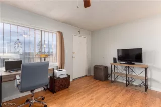 Photo #4: 2182748 Listing 