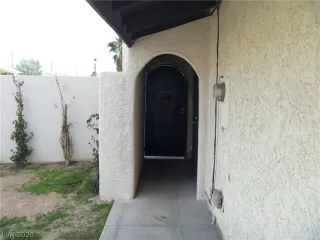 Photo #1: 2182865 Listing 