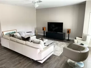 Photo #4: 2182941 Listing 