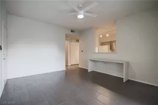 Photo #4: 2182981 Listing 