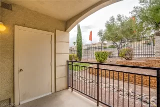 Photo #3: 2183027 Listing