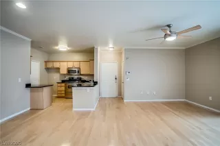 Photo #4: 2183027 Listing