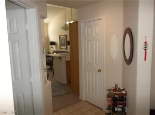 Photo #2: 2183029 Listing 