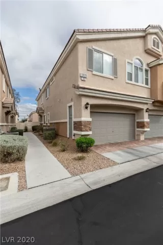 Photo #2: 2183040 Listing