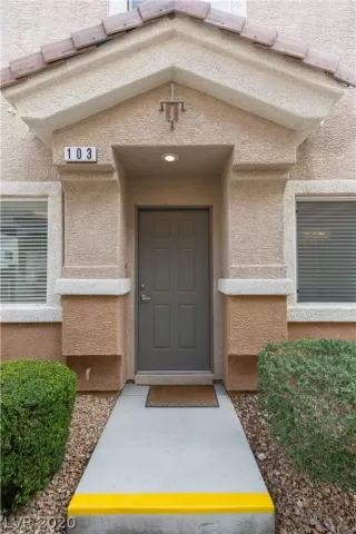 Photo #3: 2183040 Listing